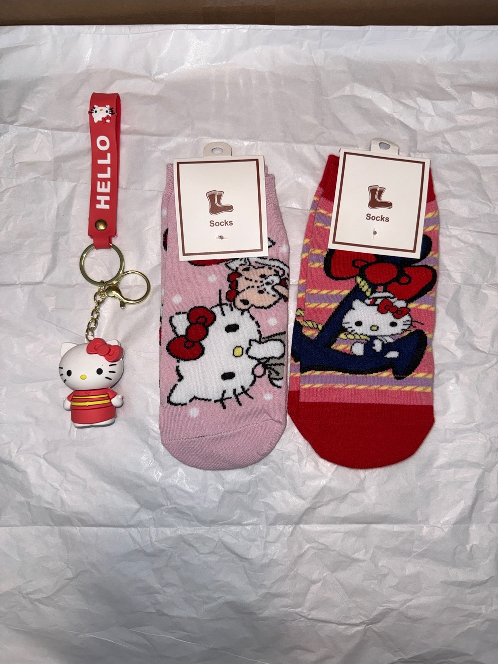 Hello Kitty Sock & Keychain Bundle